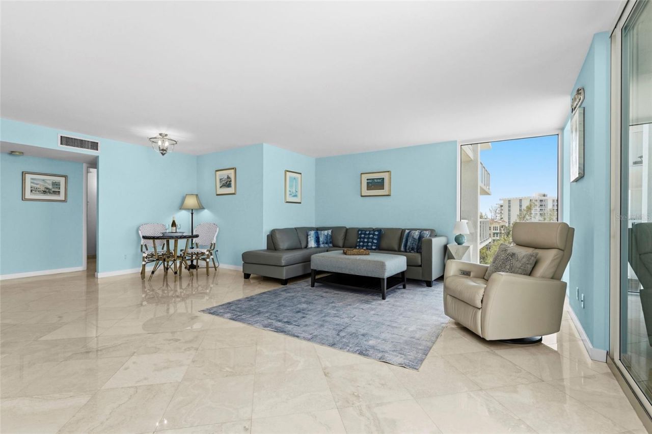 2425 Gulf Of Mexico Drive, Unit 8C, Longboat Key, FL 34228 Photo