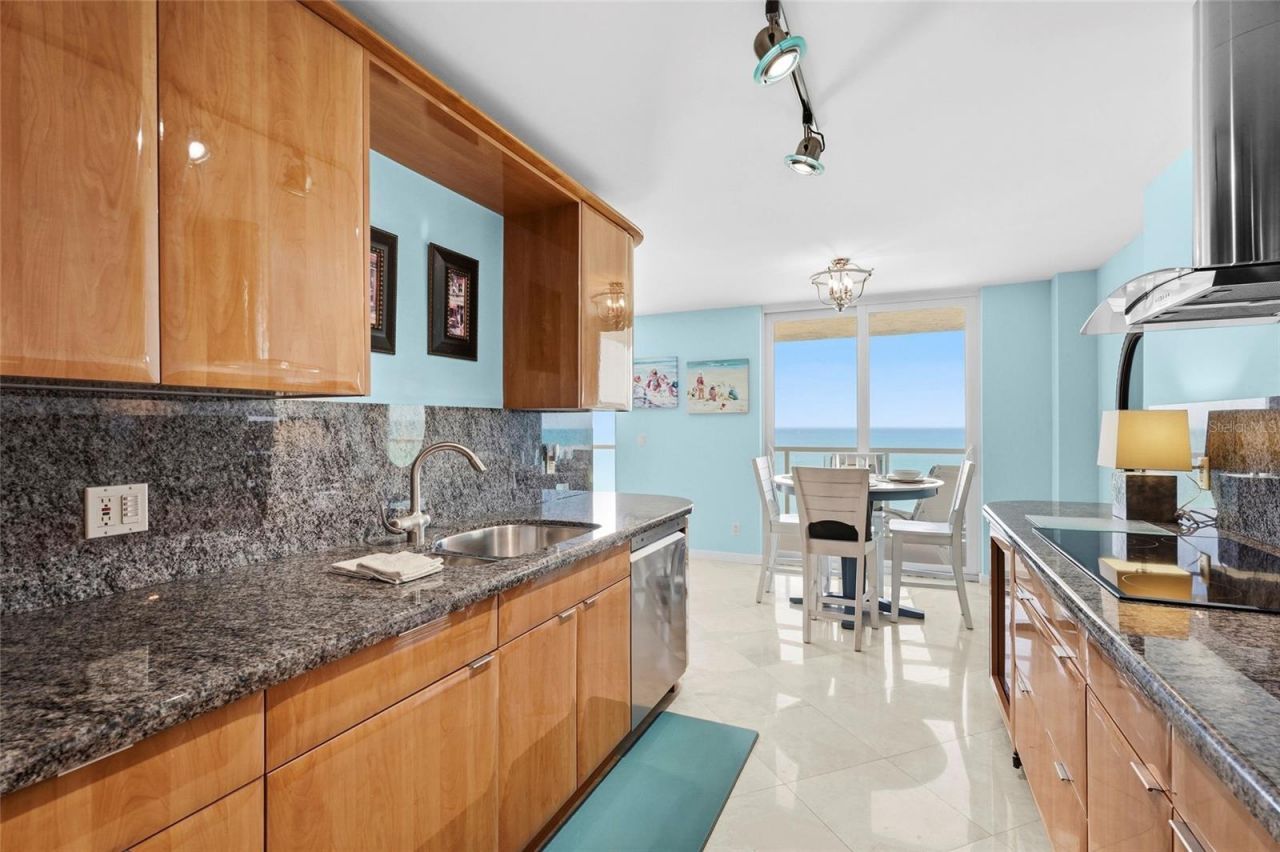 2425 Gulf Of Mexico Drive, Unit 8C, Longboat Key, FL 34228 Photo