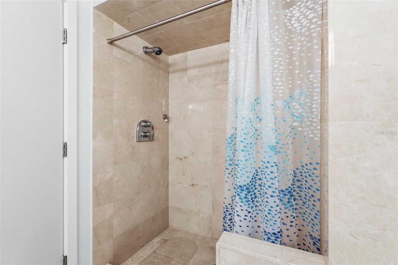 2425 Gulf Of Mexico Drive, Unit 8C, Longboat Key, FL 34228 Photo