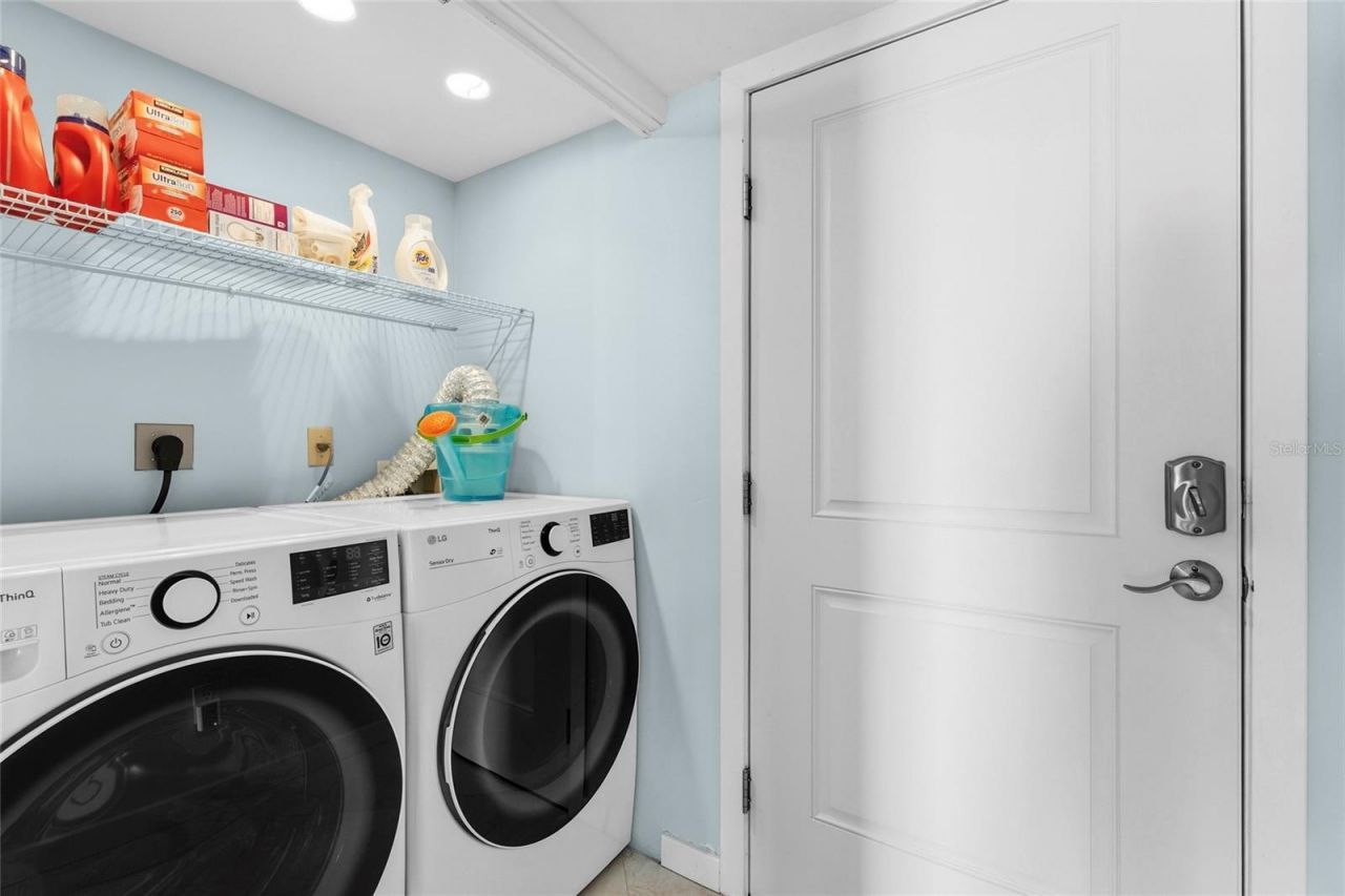 2425 Gulf Of Mexico Drive, Unit 8C, Longboat Key, FL 34228 Photo