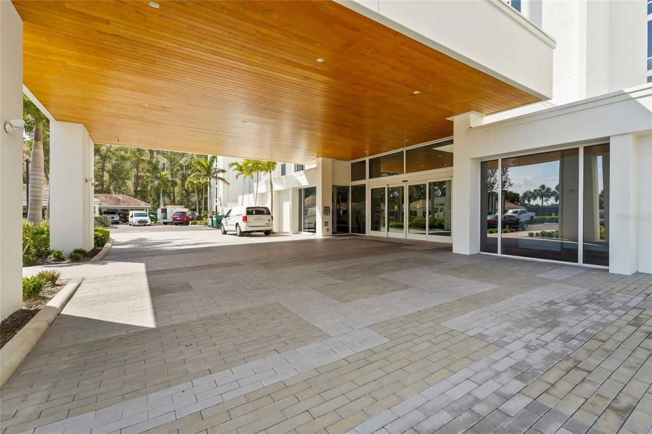 2425 Gulf Of Mexico Drive, Unit 8C, Longboat Key, FL 34228 Photo