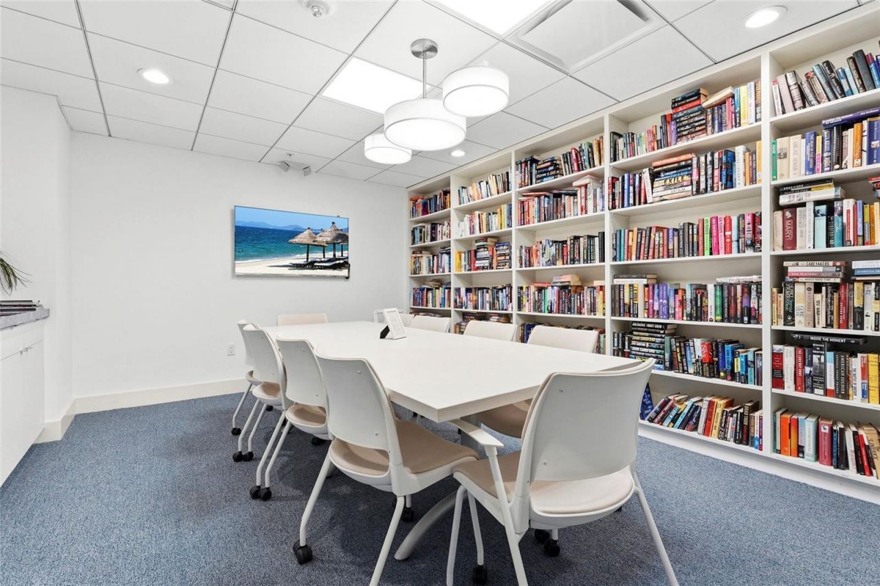 2425 Gulf Of Mexico Drive, Unit 8C, Longboat Key, FL 34228 Photo