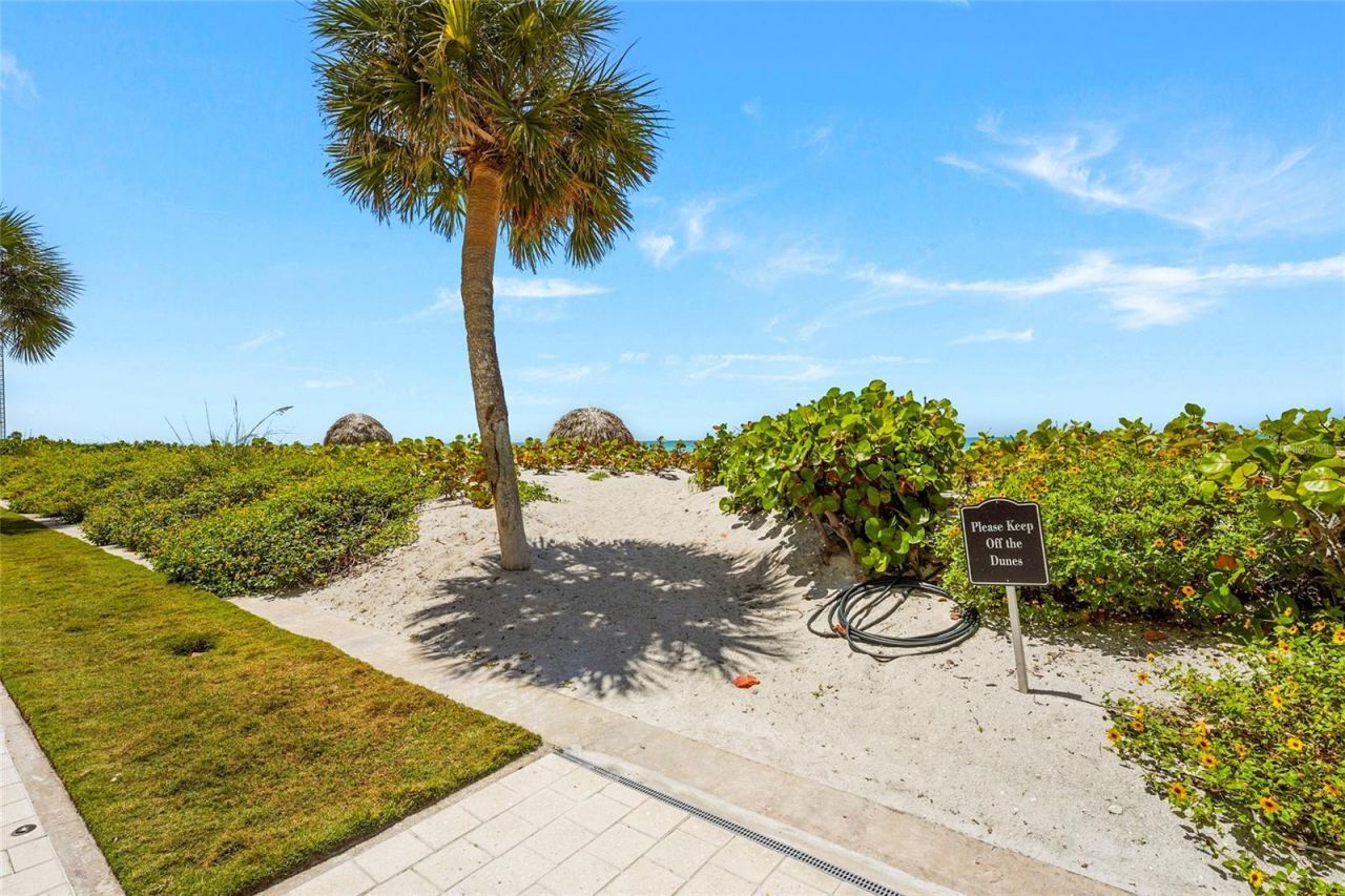 2425 Gulf Of Mexico Drive, Unit 8C, Longboat Key, FL 34228 Photo