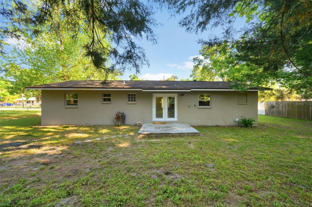 26443 SW 3rd Place, Newberry, FL 32669 Photo