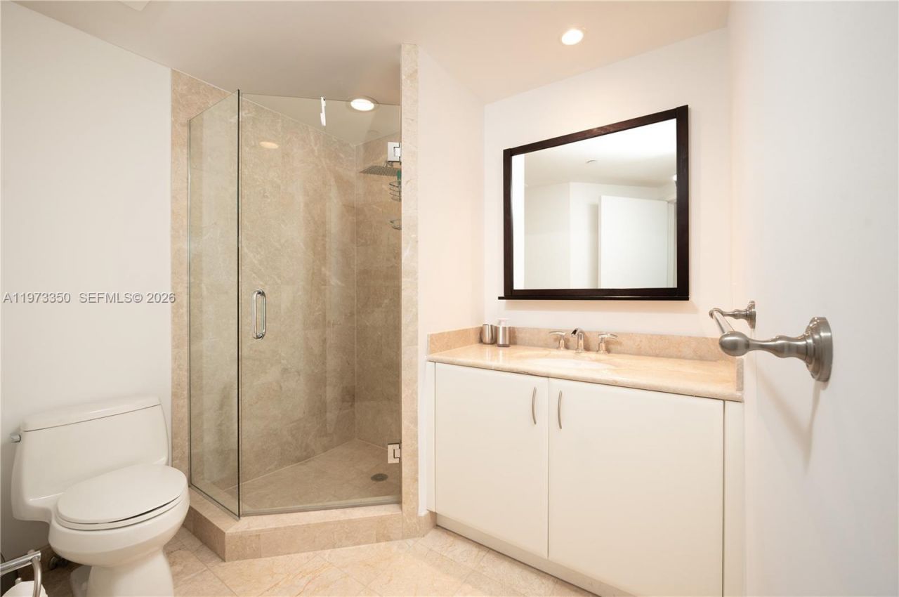 1331 Brickell Bay Dr, Unit 1801, Miami, FL 33131 Photo