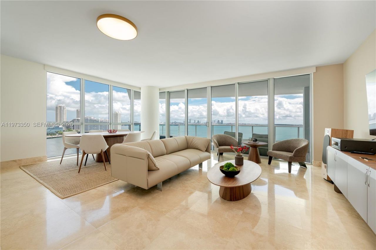 1331 Brickell Bay Dr, Unit 1801, Miami, FL 33131 Photo