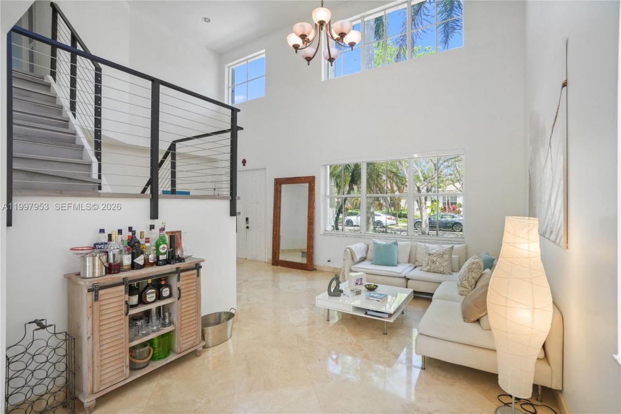 1317 Chenille Cir, Weston, FL 33327 Photo