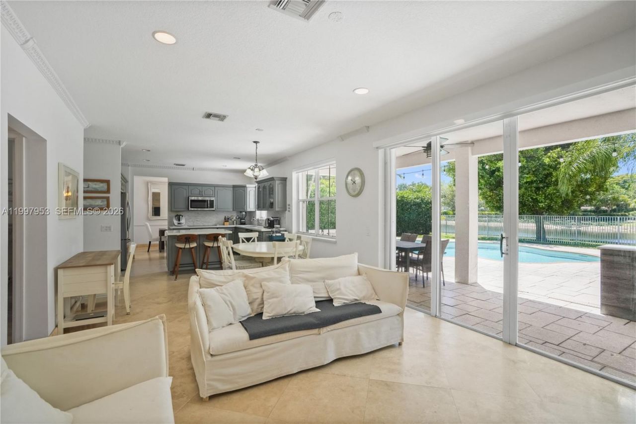 1317 Chenille Cir, Weston, FL 33327 Photo