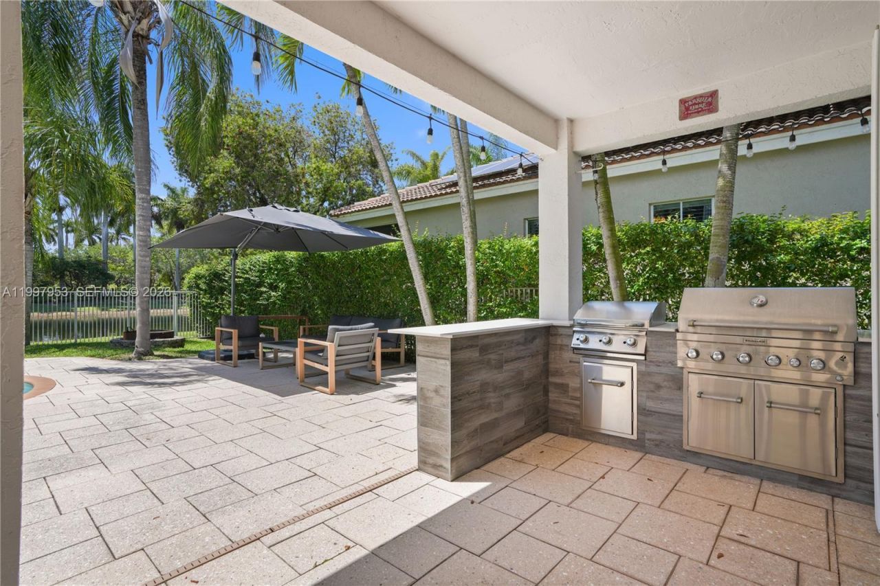 1317 Chenille Cir, Weston, FL 33327 Photo