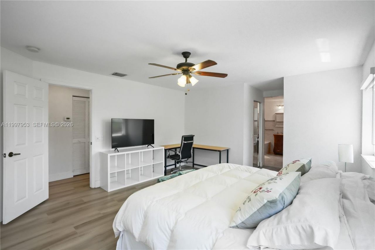 1317 Chenille Cir, Weston, FL 33327 Photo