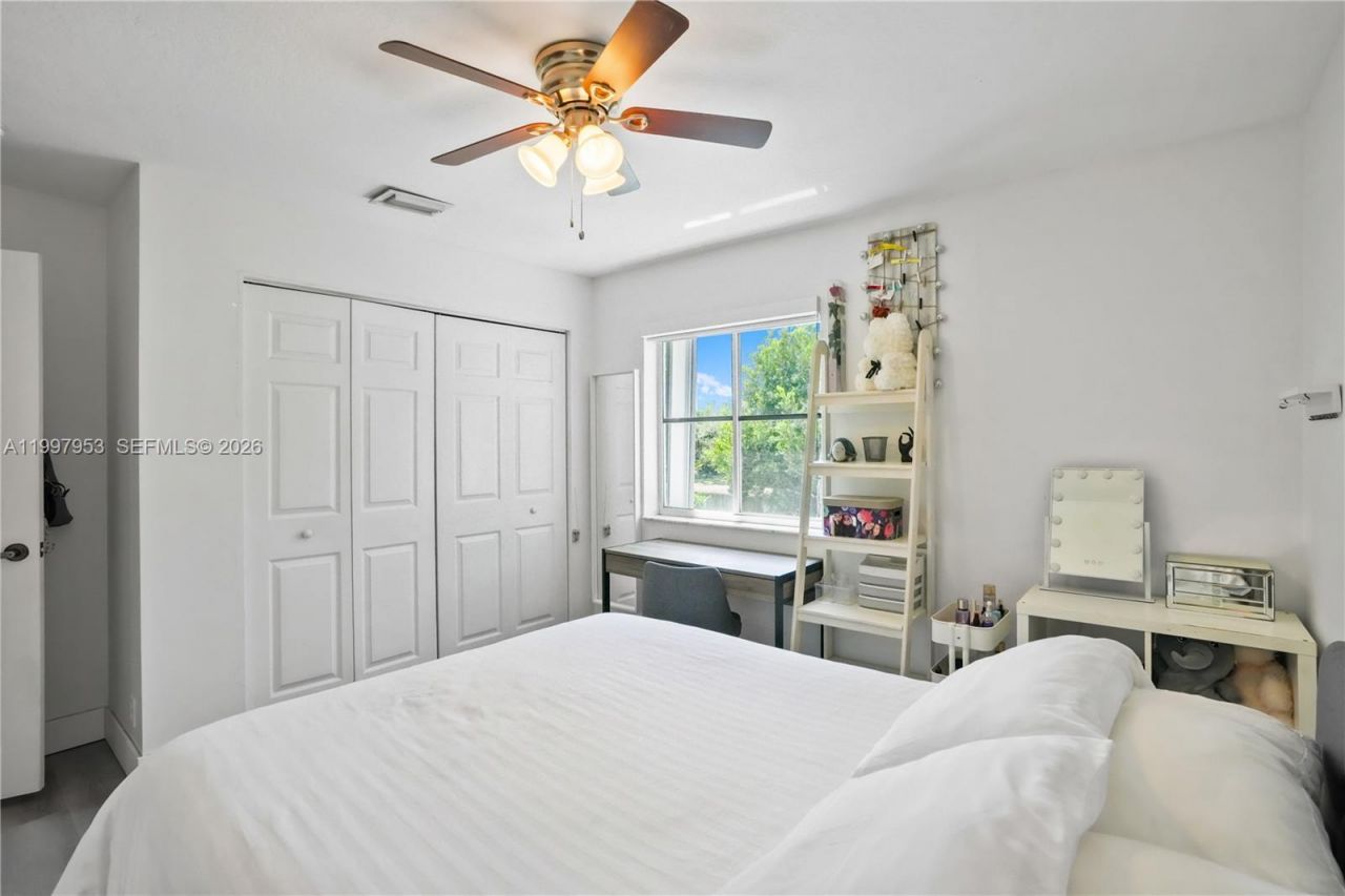 1317 Chenille Cir, Weston, FL 33327 Photo