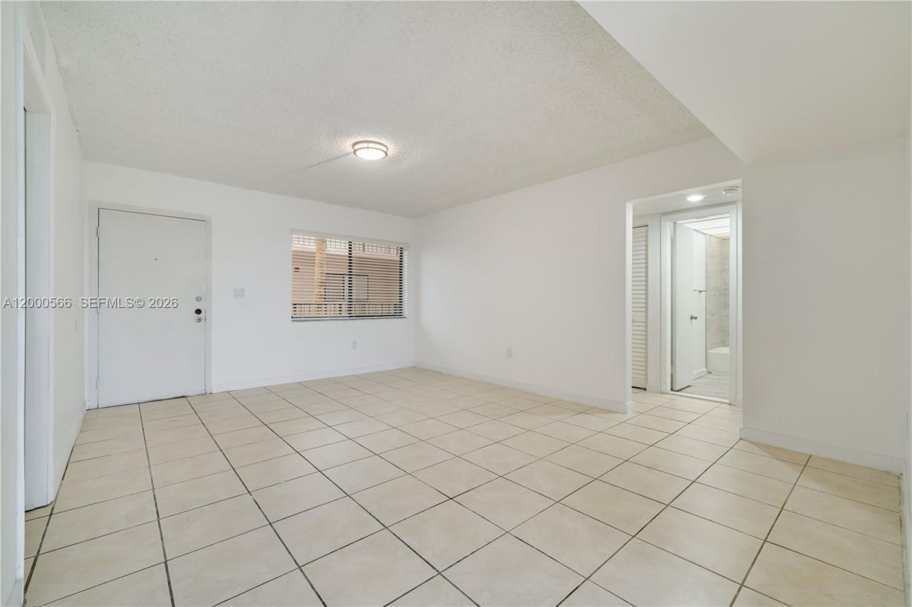 8520 SW 133rd Ave Rd, Unit 323, Miami, FL 33183 Photo