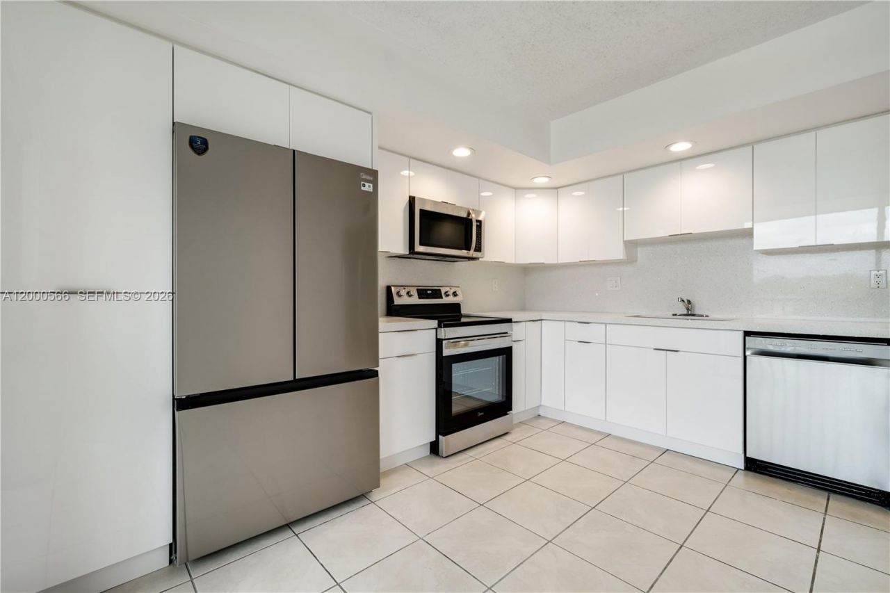 8520 SW 133rd Ave Rd, Unit 323, Miami, FL 33183 Photo