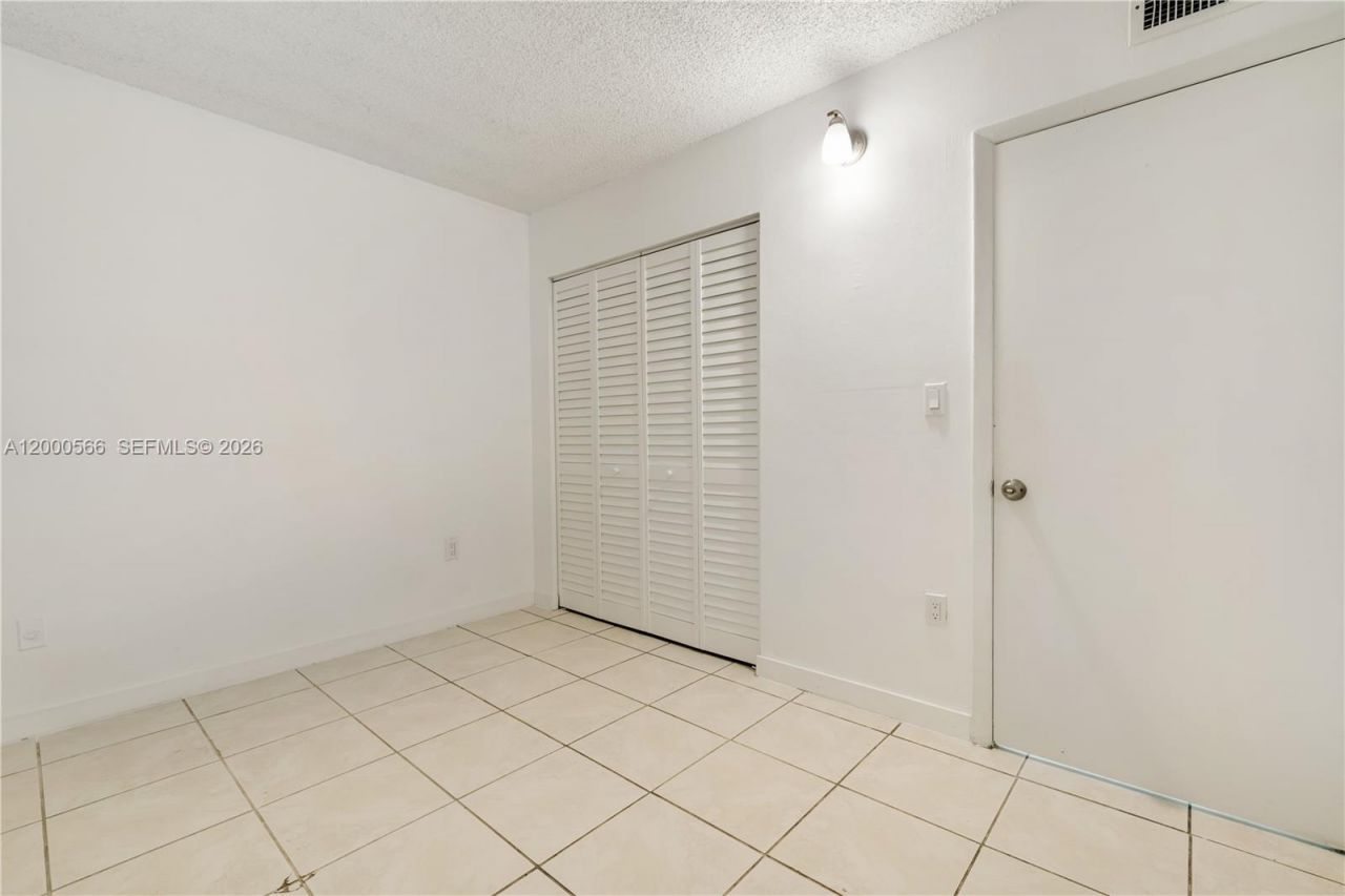 8520 SW 133rd Ave Rd, Unit 323, Miami, FL 33183 Photo