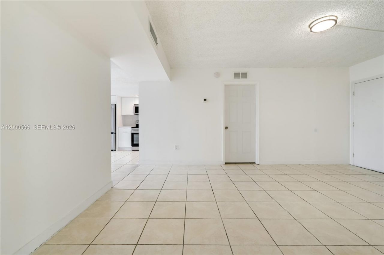 8520 SW 133rd Ave Rd, Unit 323, Miami, FL 33183 Photo