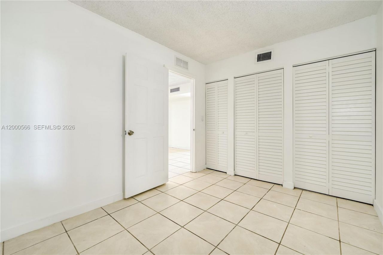 8520 SW 133rd Ave Rd, Unit 323, Miami, FL 33183 Photo