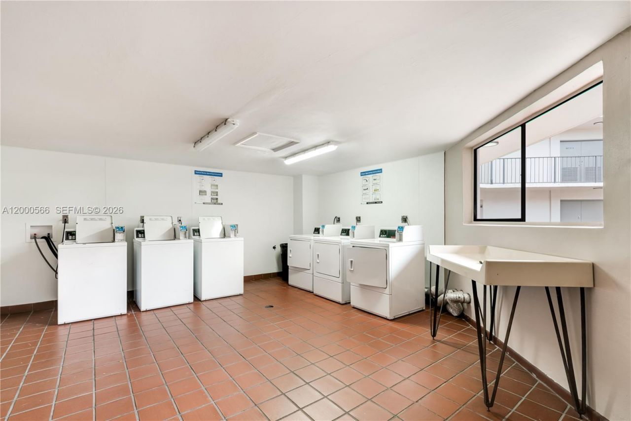 8520 SW 133rd Ave Rd, Unit 323, Miami, FL 33183 Photo