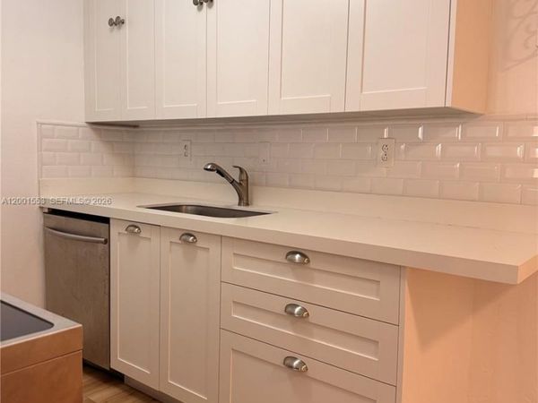 10834 N Kendall Dr, Unit X13, Miami, FL 33176