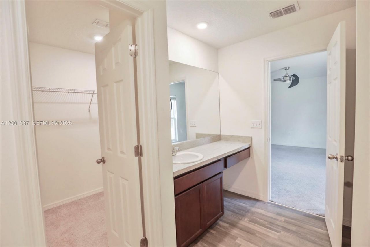 2352 SE Surrey Pl, Port Saint Lucie, FL 34952 Photo