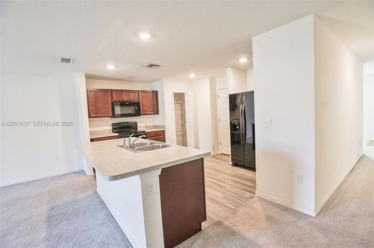 2352 SE Surrey Pl, Port Saint Lucie, FL 34952 Photo