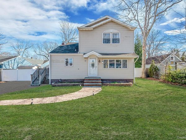 62 9th Street , Ronkonkoma, NY 11779