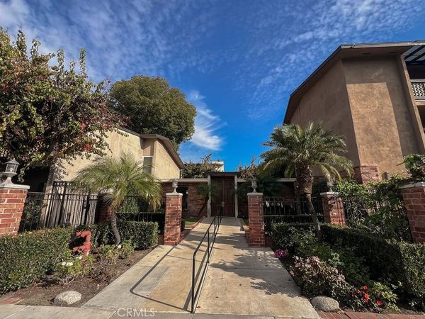 12200 Montecito Rd., Unit H207, Seal Beach, CA 90740