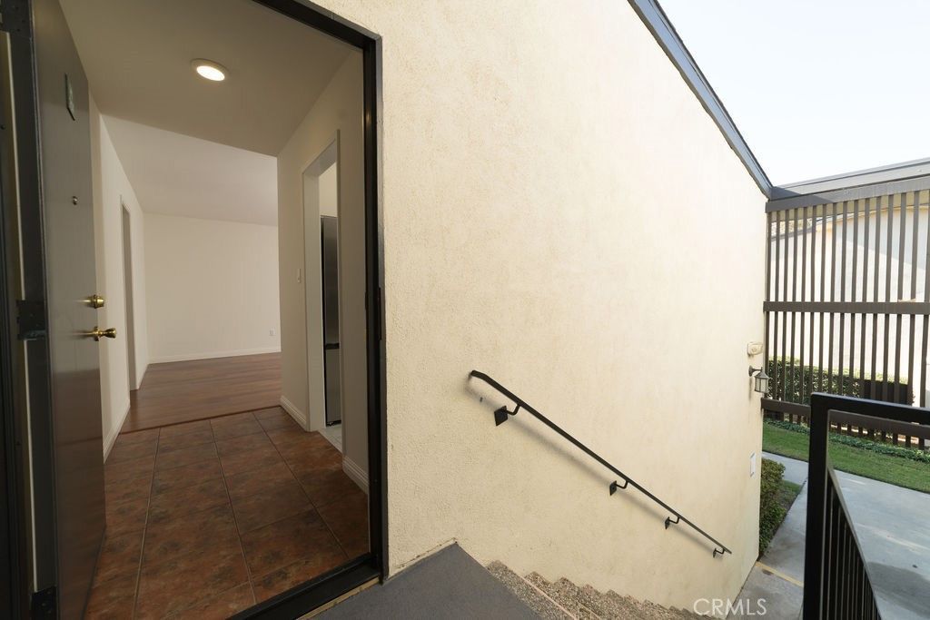 12200 Montecito Rd., Unit H207, Seal Beach, CA 90740 Main Photo