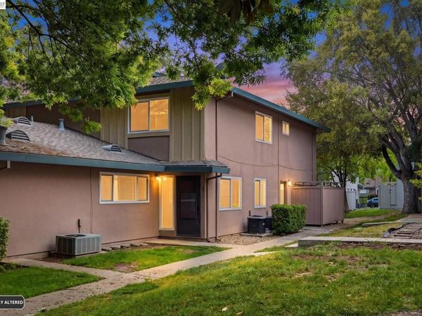 8185 Arroyo Dr, Unit 3, Pleasanton, CA 94588