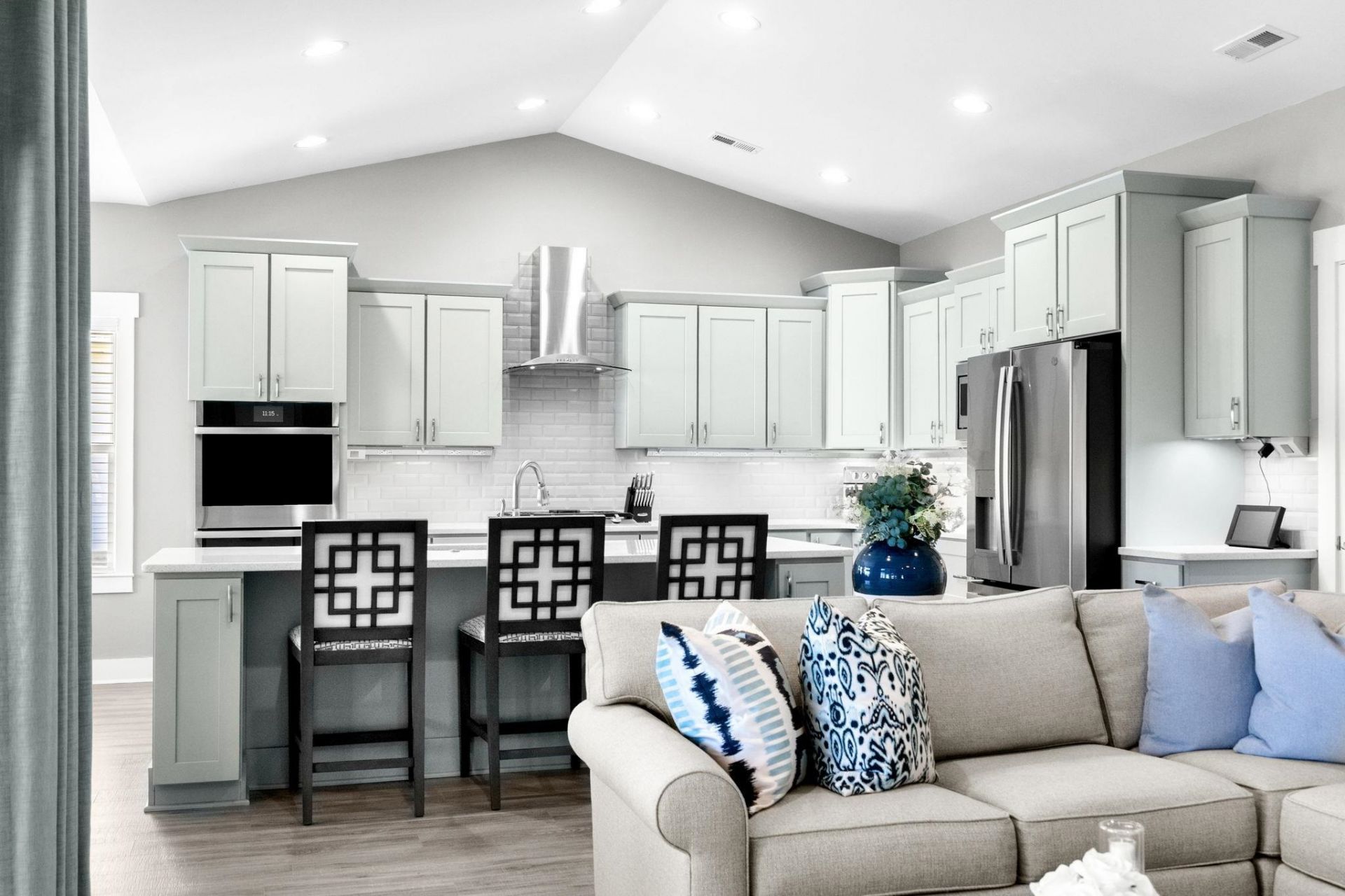 733 Jade Dr. Photo 11