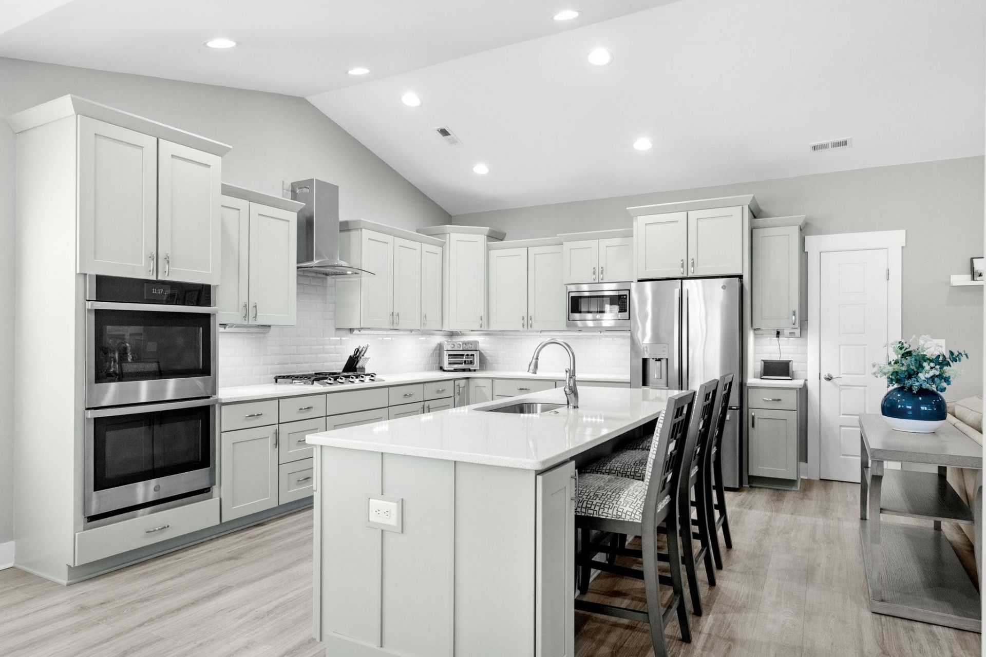 733 Jade Dr. Photo 14