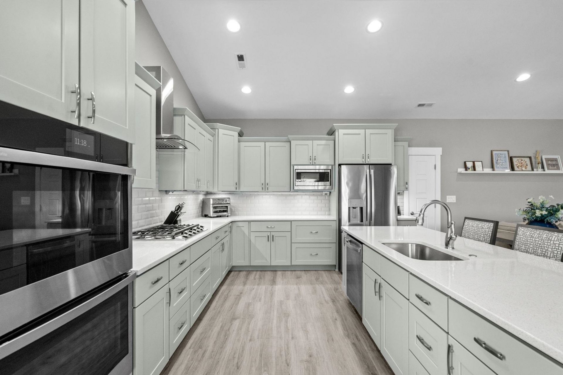 733 Jade Dr. Photo 16