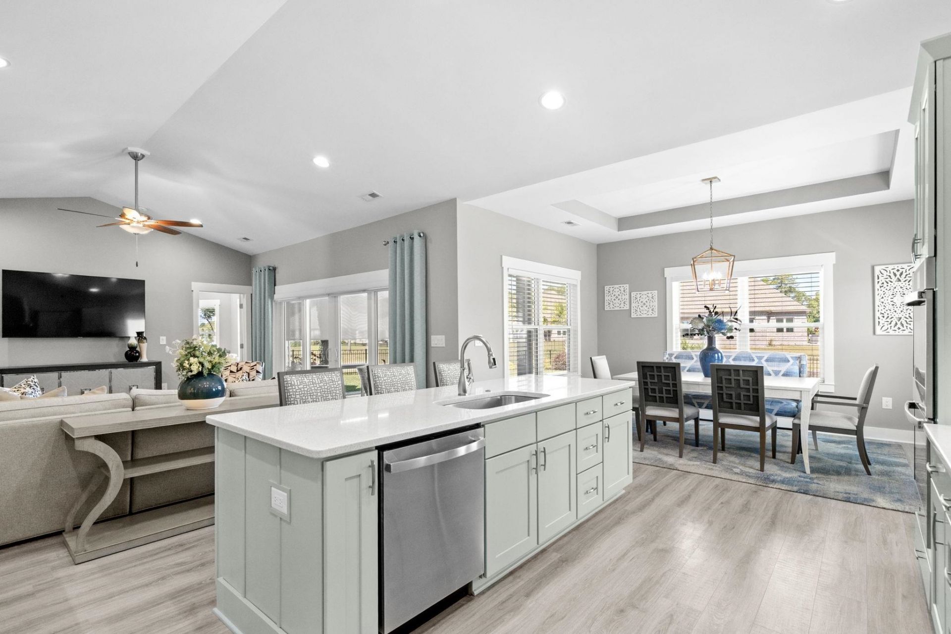 733 Jade Dr. Photo 18