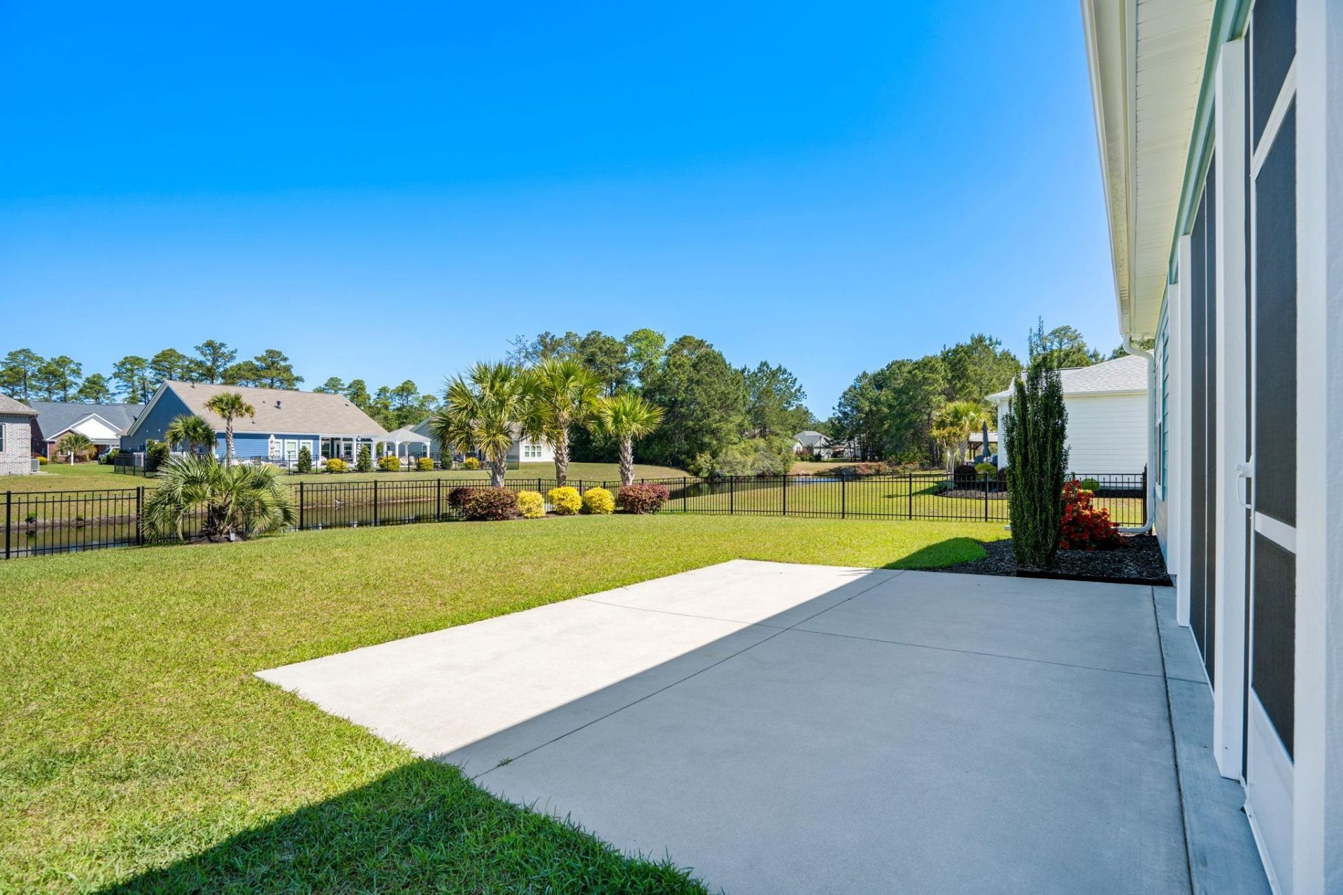 733 Jade Dr. Photo 23