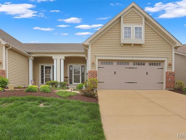 234 Coachgate Lane , Ballwin, MO 63021