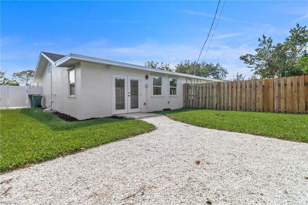 4525 Fluvia Ave, Naples, FL 34103 Photo