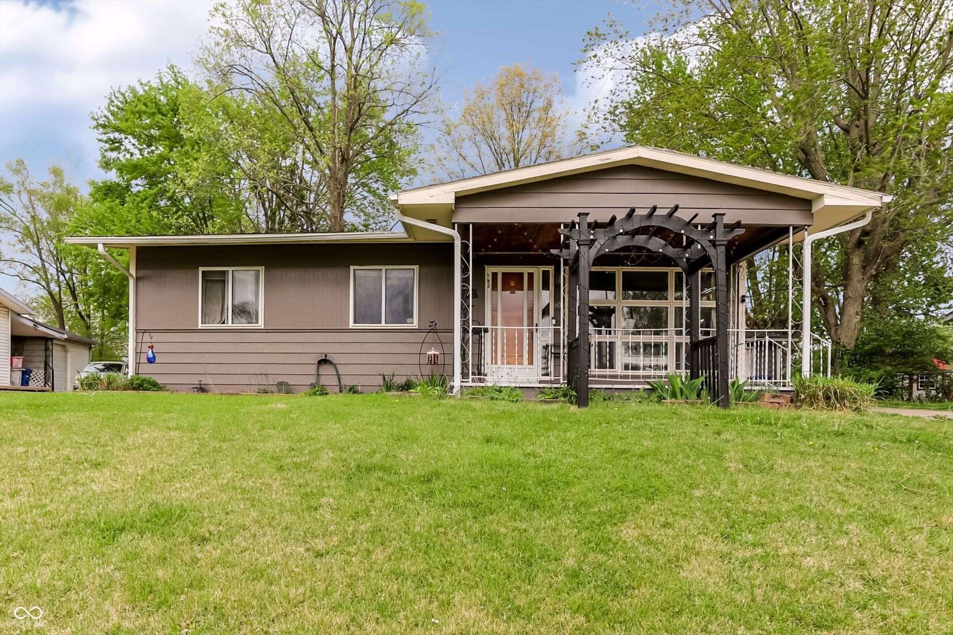 606 Howard Street, Shelbyville, IN 46176 Main Photo