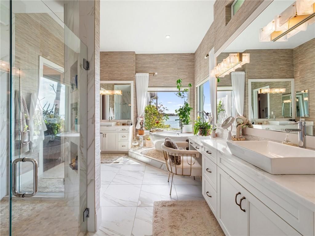 911 Aqua Ln, Fort Myers, FL 33919 Photo