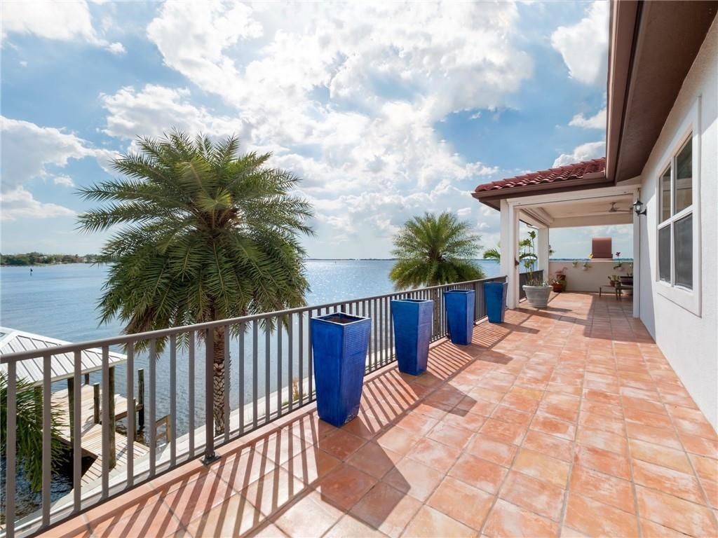 911 Aqua Ln, Fort Myers, FL 33919 Photo