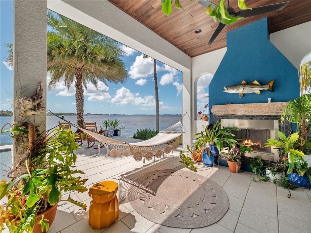 911 Aqua Ln, Fort Myers, FL 33919 Photo