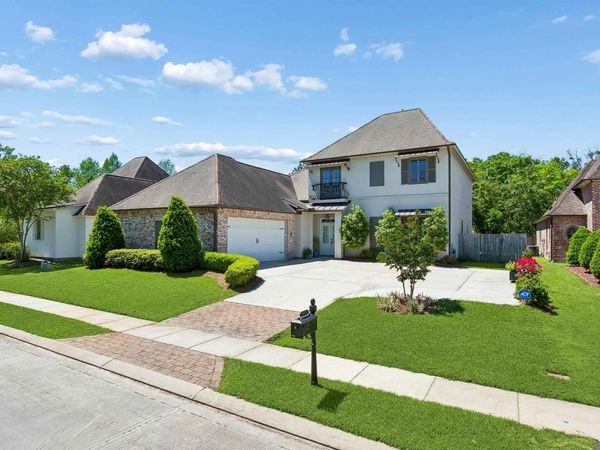 8970 Carriagewood Estates Dr, Saint George, LA 70817