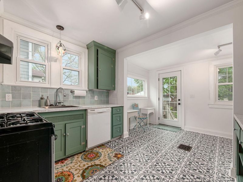 510 Midgard Road, Columbus, OH 43202 Photo 13