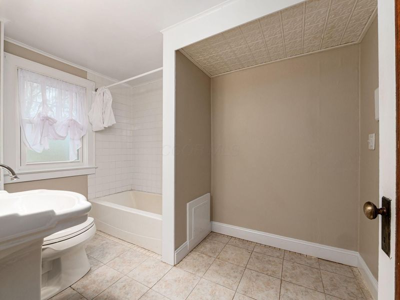 510 Midgard Road, Columbus, OH 43202 Photo 17