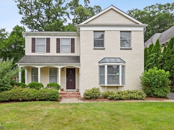 25 Ruthven Pl, Summit, NJ 07901