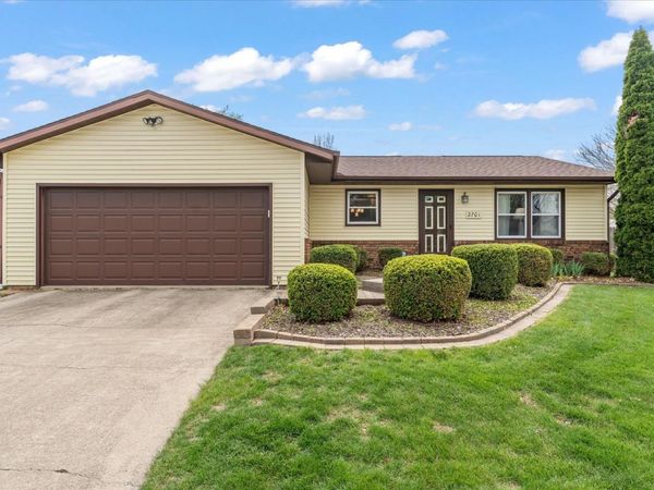 2701 Hathaway Drive , Champaign, IL 61821