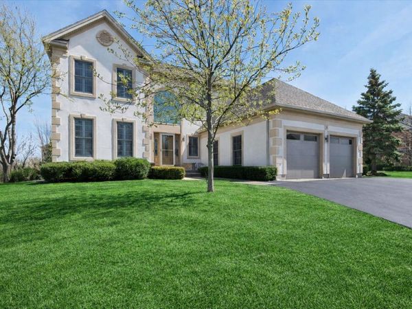 36 Tournament Drive S, Hawthorn Woods, IL 60047