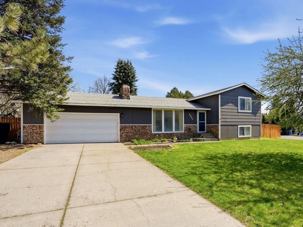 2021 S Calvin Rd, Veradale, WA 99037