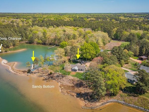 272 Larkspur Lane, WEEMS, VA 22576