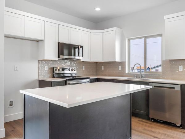 7672 Grapevine Ct, West Richland, WA 99353