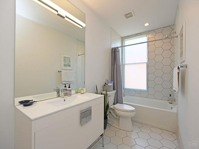 1921 Vine Street, Cincinnati, OH 45202 Photo 17