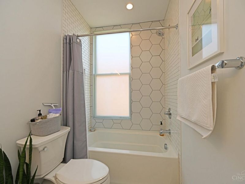 1921 Vine Street, Cincinnati, OH 45202 Photo 18